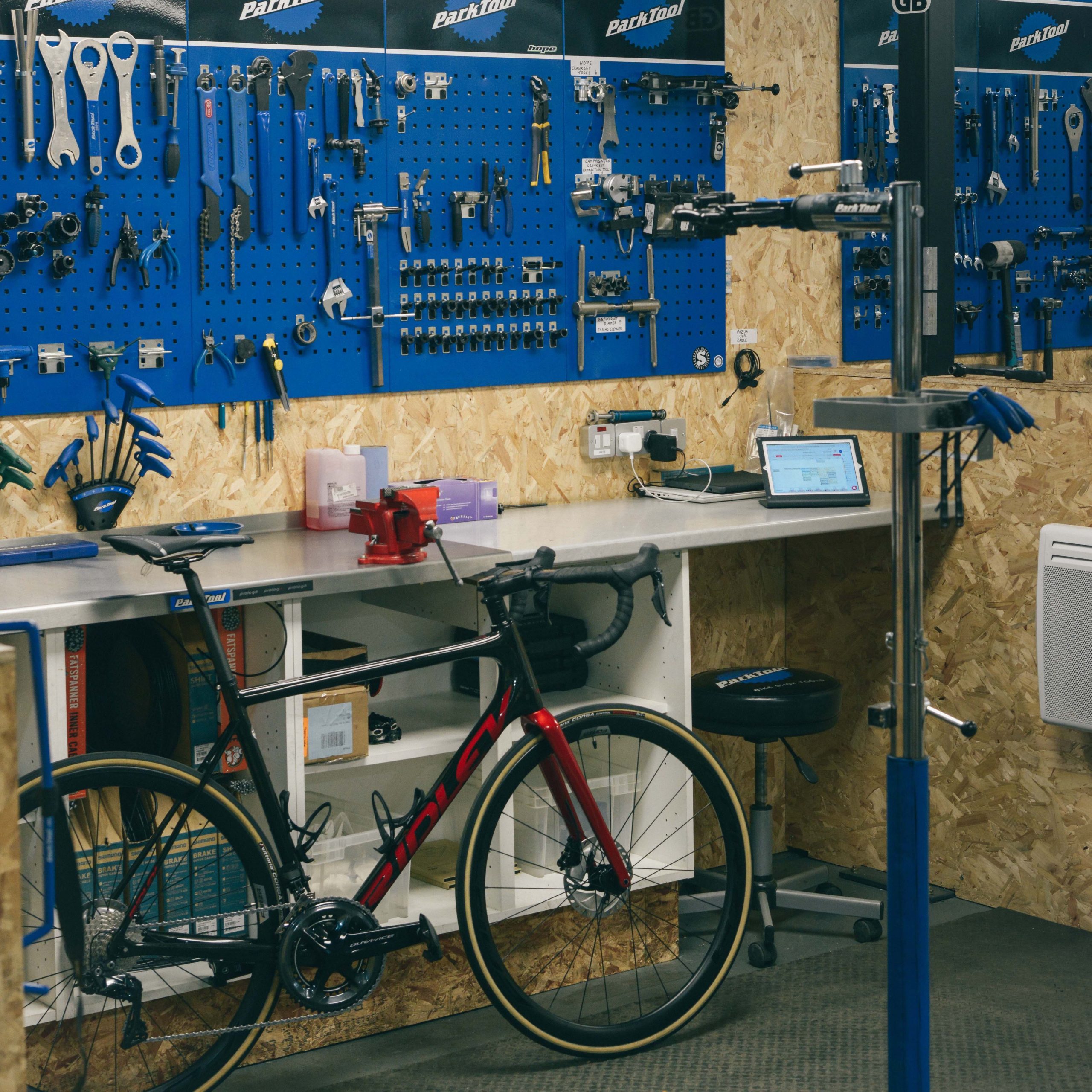 mountain bike repairs newcastle - workshop close up